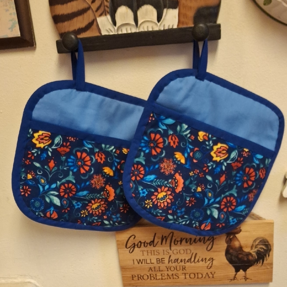 Floral Blue Pot Holders